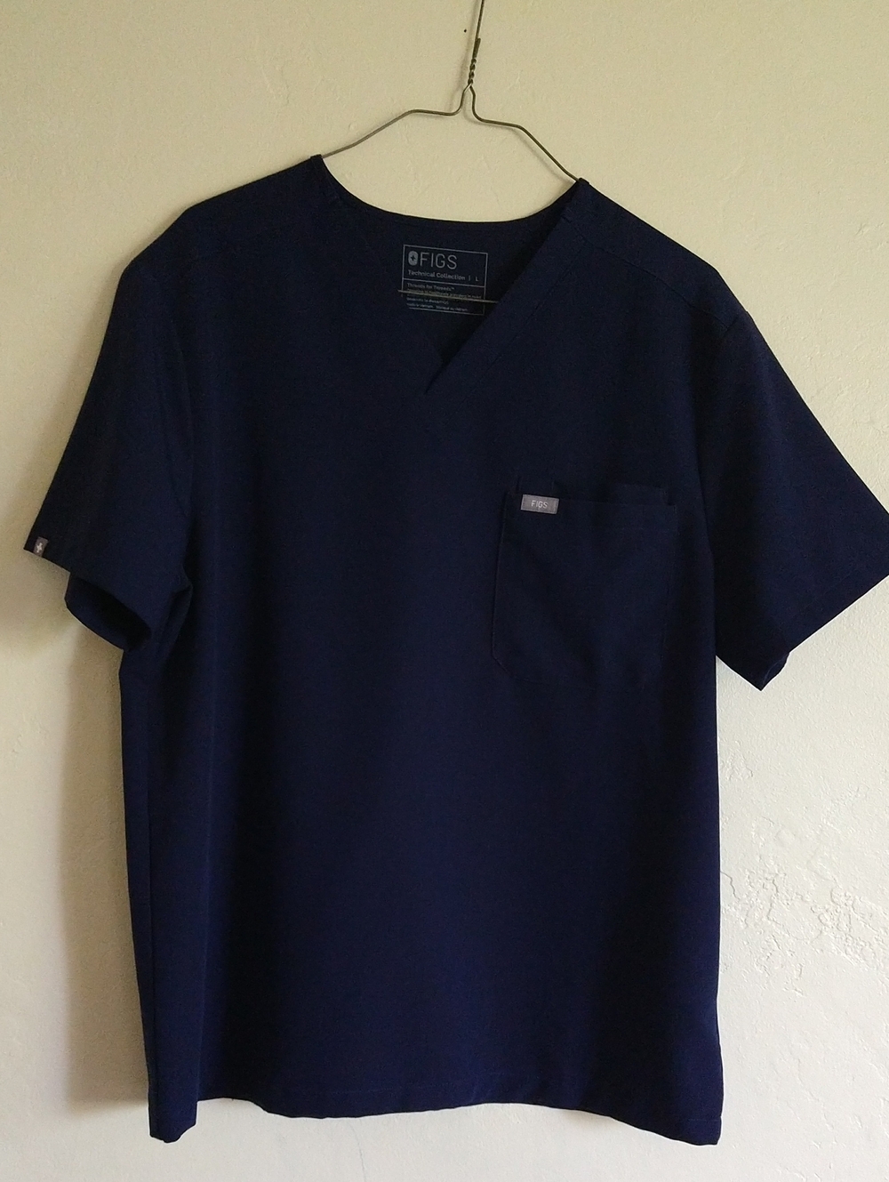 Figs Men’s Leon Dark Navy V-Neck Short Sleeve Scrub Top Size L
